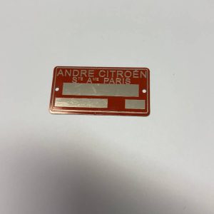 PLAQUE CHASSI ROUGE